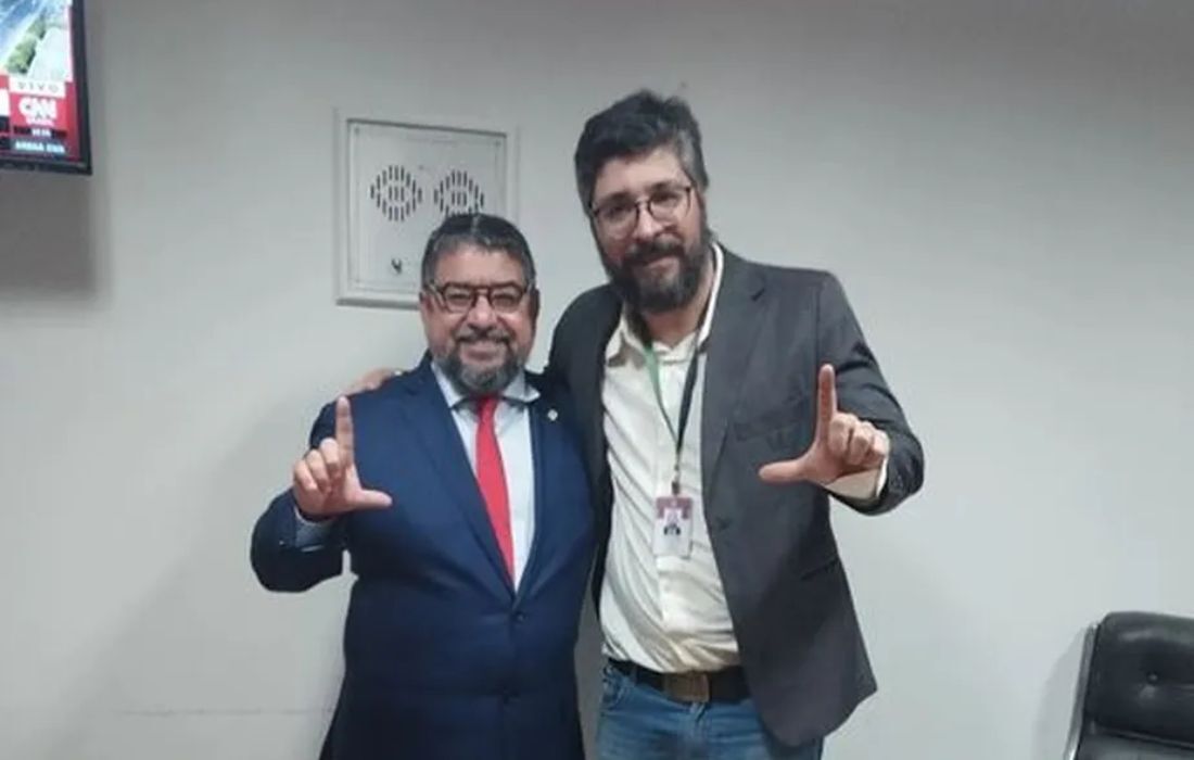 O ex-BBB Ilmar Mamão com o deputado federal Washington Quaquá (PT-RJ)