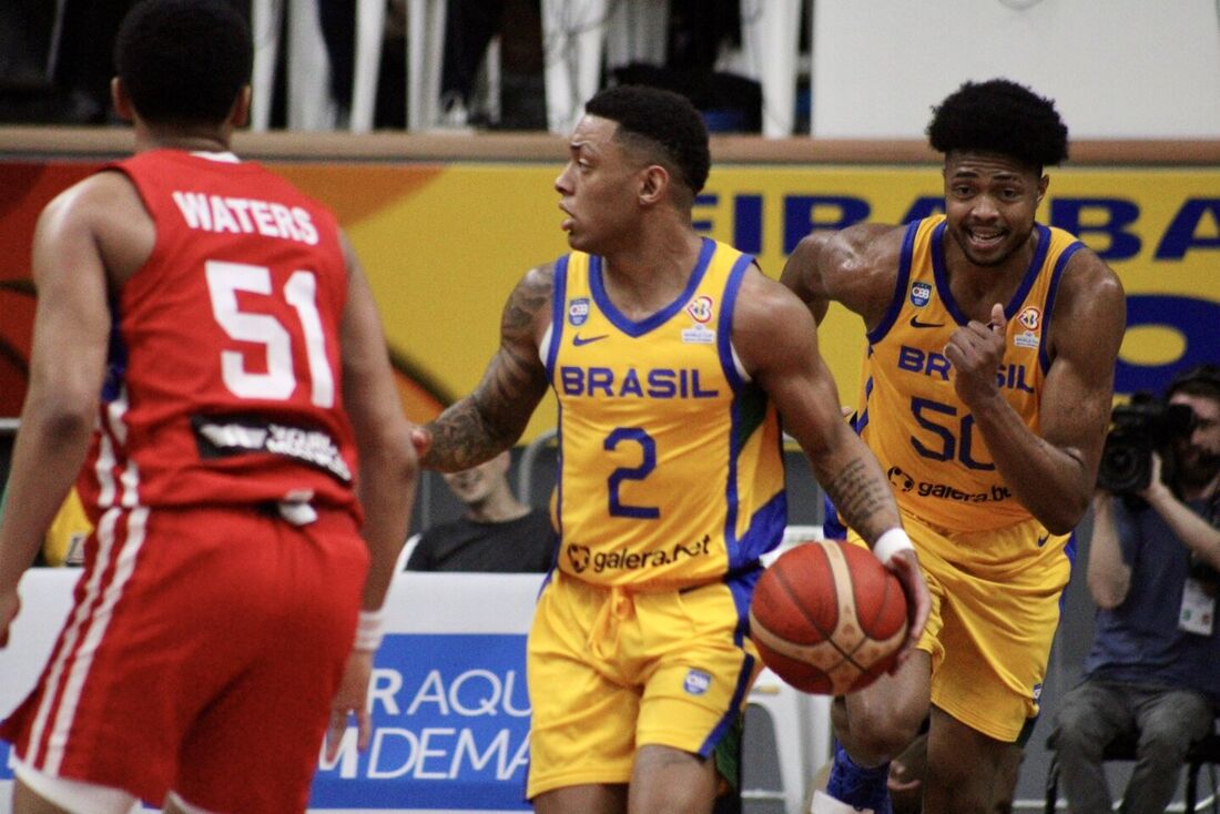 Brasil vence na Copa do Mundo de Basquete 2023, mas perde