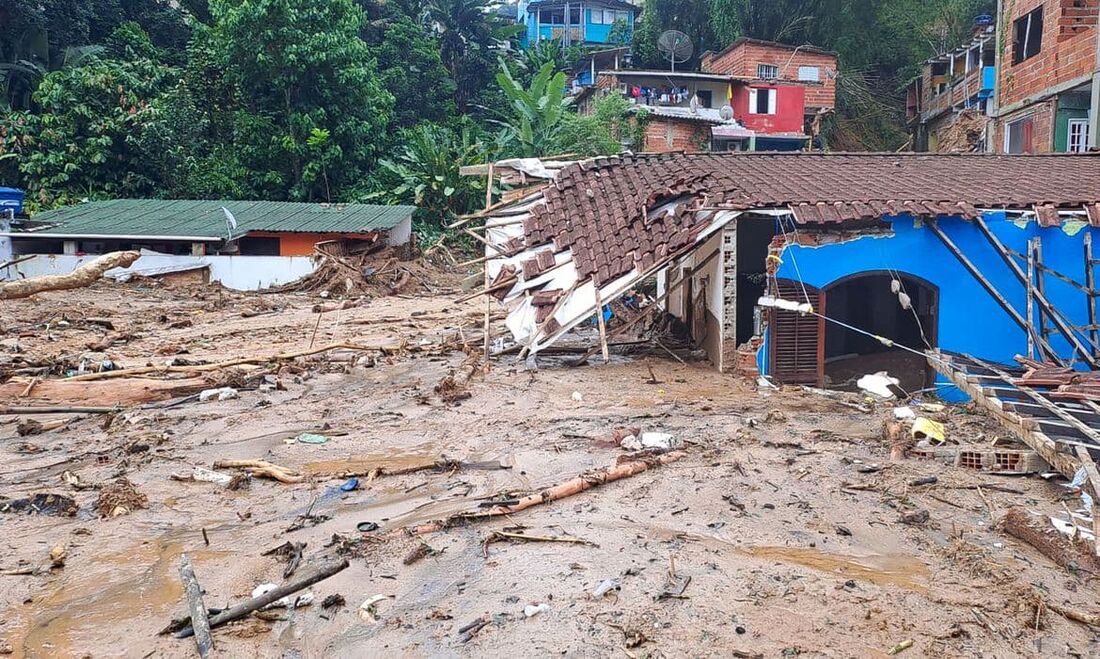 Temporal no litoral norte de São Paulo