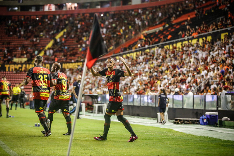 Juba comemora gol pelo Sport