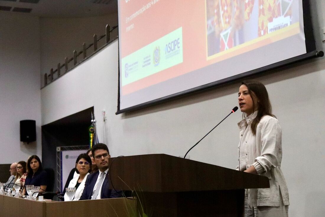 Raquel Lyra apresenta programa anticorrupção