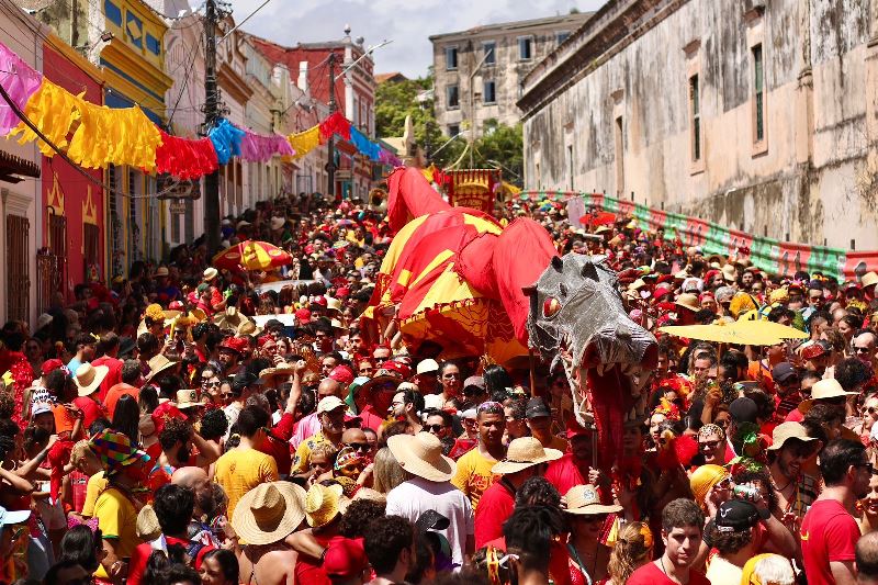 Eu Acho é Pouco nas ladeiras de Olinda