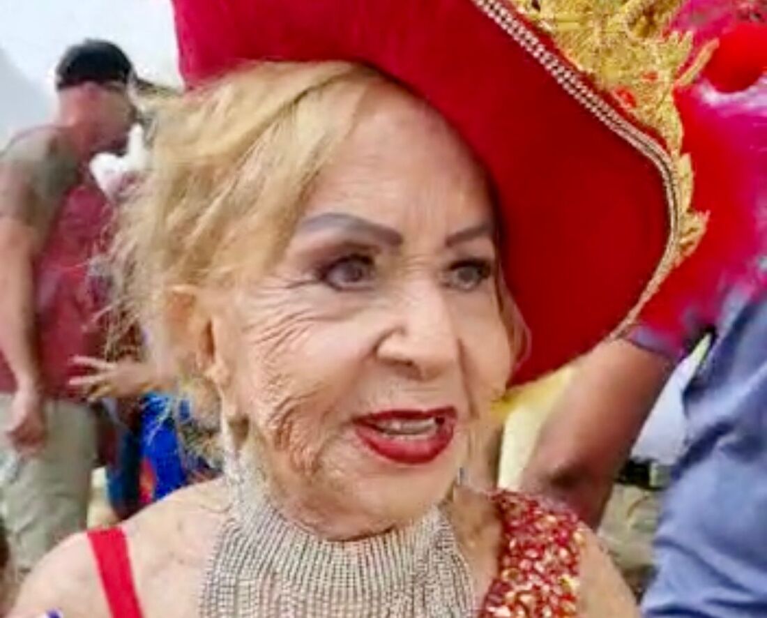 Lea Lucas tem 94 anos e ama Carnaval