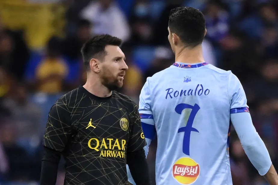 Messi amplia vantagem sobre CR7 em títulos de melhor do mundo; veja ranking  - Folha PE