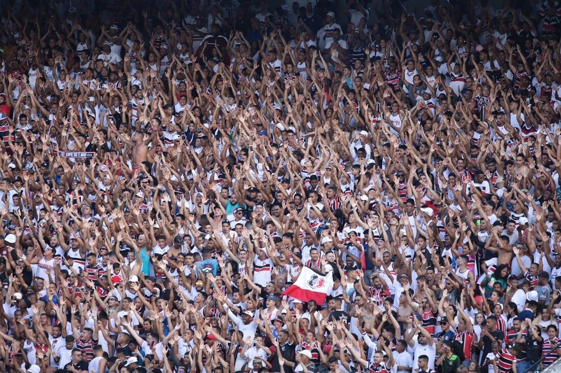 Torcida do Santa Cruz, no Arruda