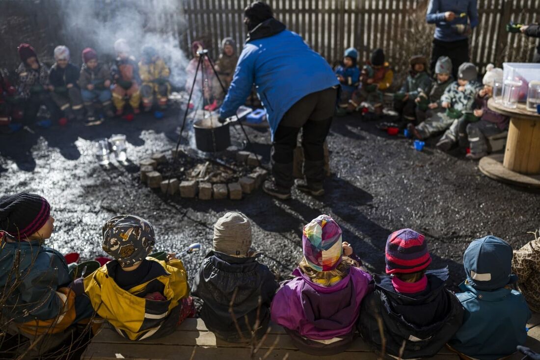 A educação escolar é obrigatória a partir dos seis anos na Suécia e Dinamarca