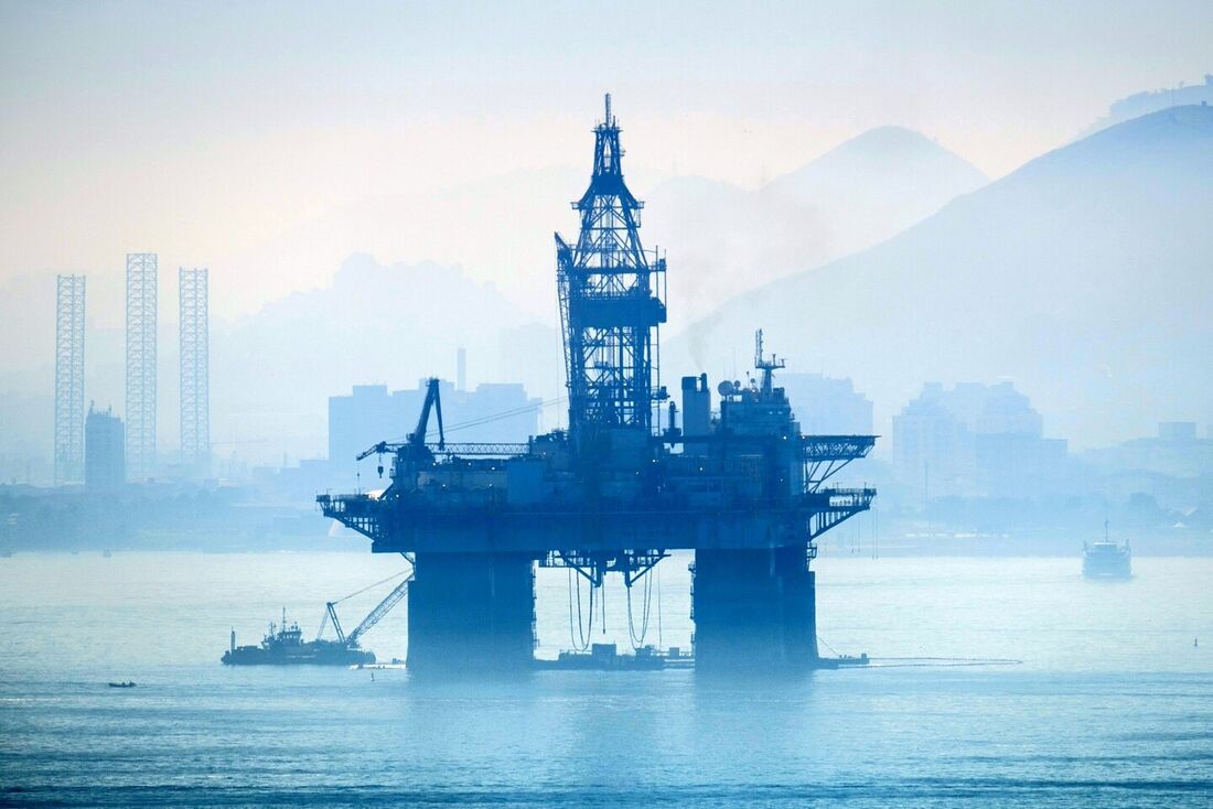 Plataforma de pré-sal na Baía da Guanabara, no Rio de Janeiro