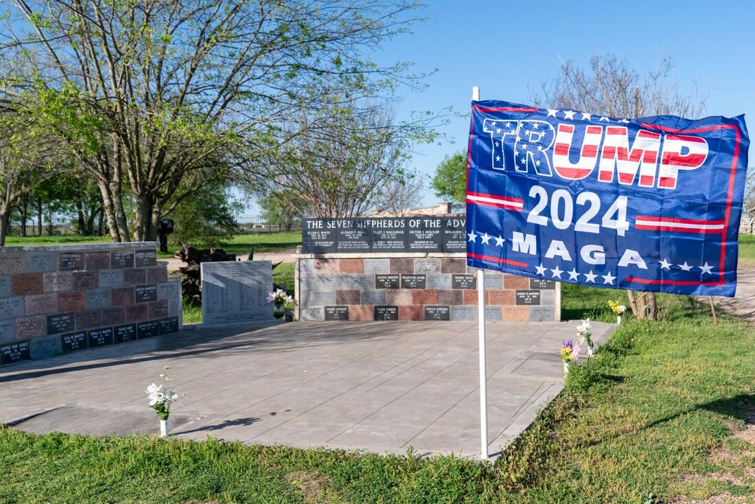 Bandeira de apoio a candidatura de Donald Trump, em Waco (Texas)