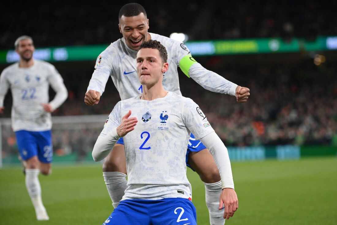 Pavard anotou o gol em chute de fora da área 