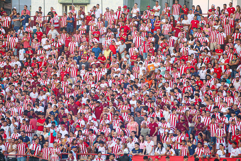 Torcida do Náutico nos Aflitos