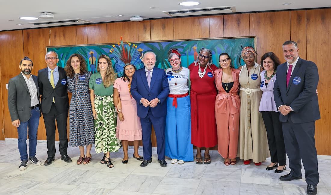 Encontro com as protagonistas e a equipe do filme; Quando falta o ar, e com a Ministra da Saúde, Nísia Trindade, e o Ministro da Secretaria de Comunicação Social, Paulo Pimenta