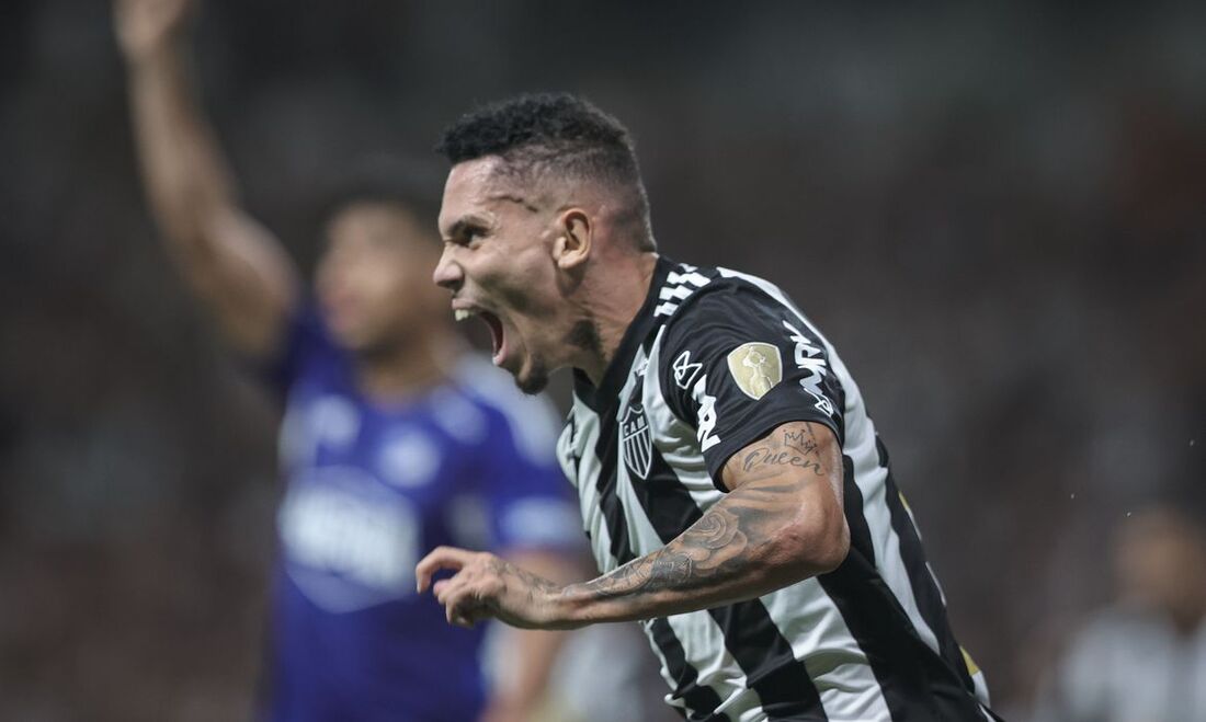 Paulinho, o herói do galo nesta noite de Libertadores