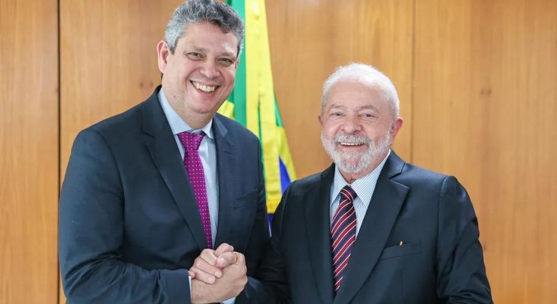 O ministro da Secretaria-Geral de Governo, Márcio Macêdo e o presidente Luiz Inácio Lula da Silva no Palácio do Planalto 