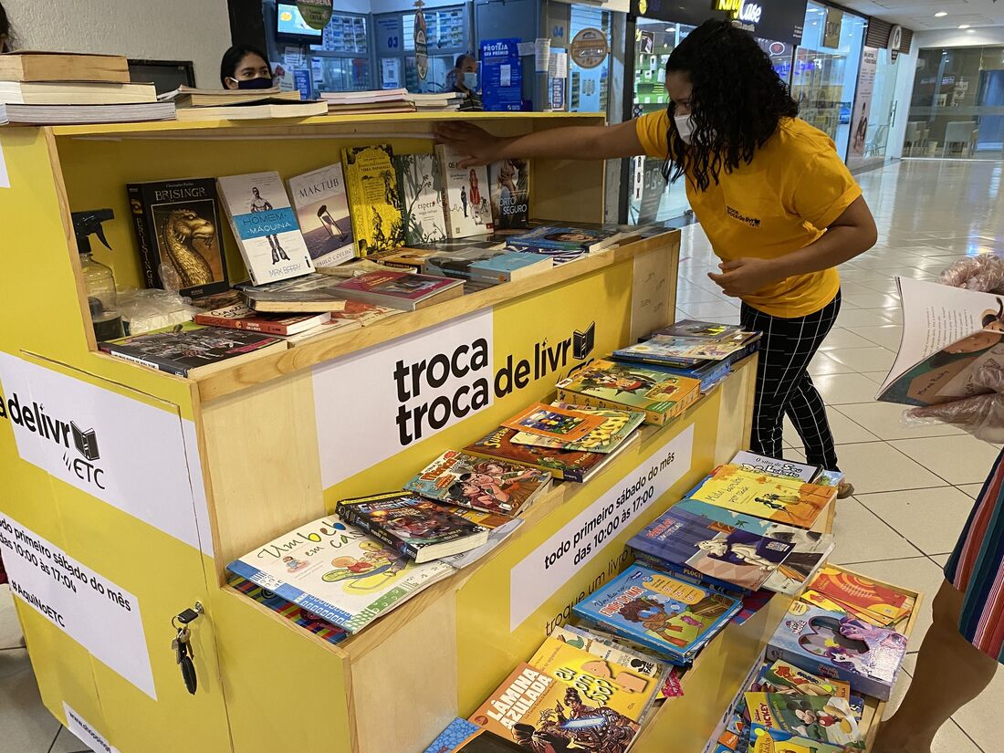 Feira "Troca Troca de Livros", no shopping ETC