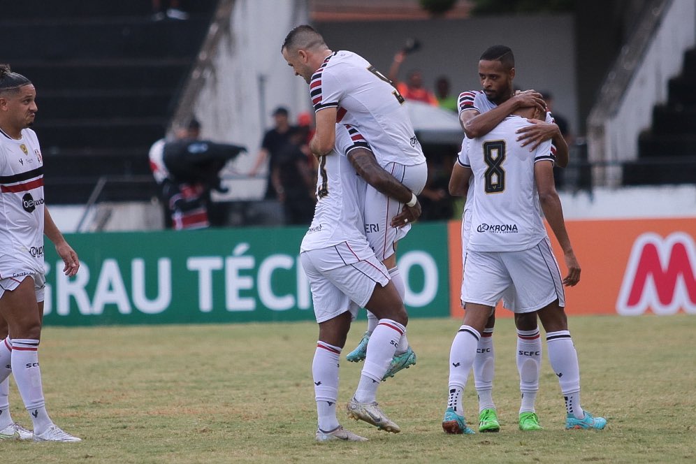 Santa Cruz venceu o Central por 3x1