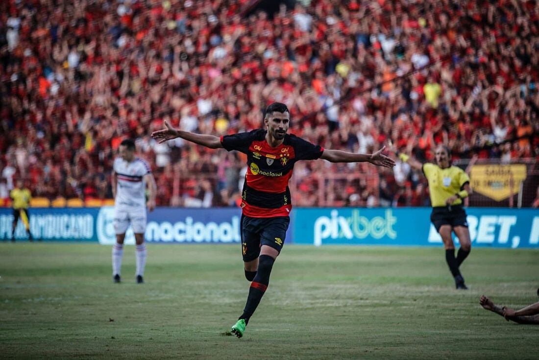 Sport Club do Recife on X: Jogadores comemoram o gol de Luan! 📷 Anderson  Stevens/Sport Recife #CENXSPT #VamosMeuLeão #pst  /  X