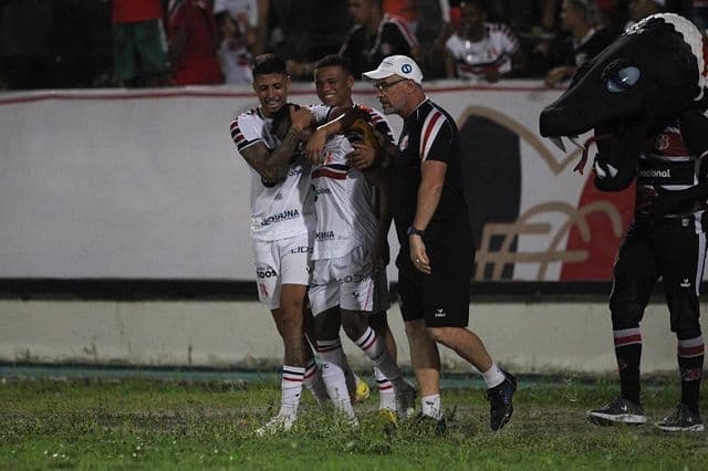 O Santa Cruz precisa vencer os três jogos restantes no Estadual