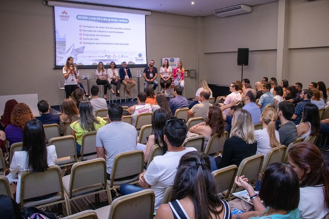 Canadá RoadShow auxilia público interessado em estudar, morar e trabalhar no país