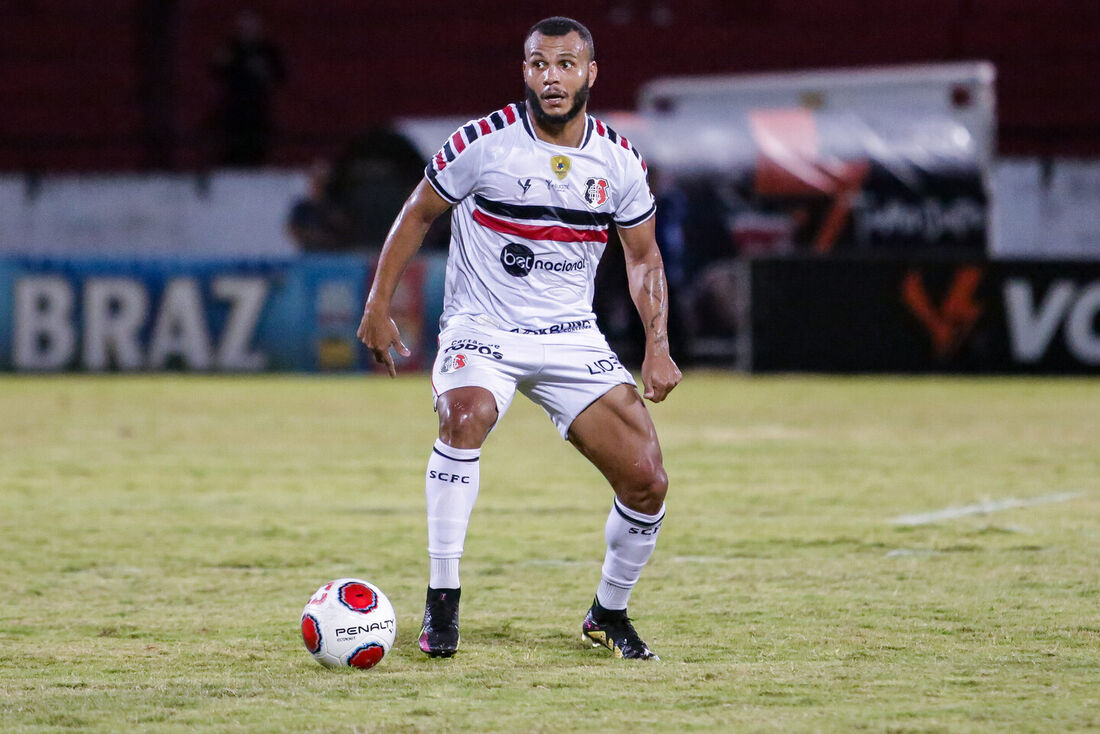 Jefersson Feijão fez seu último jogo pelo Santa contra o Íbis