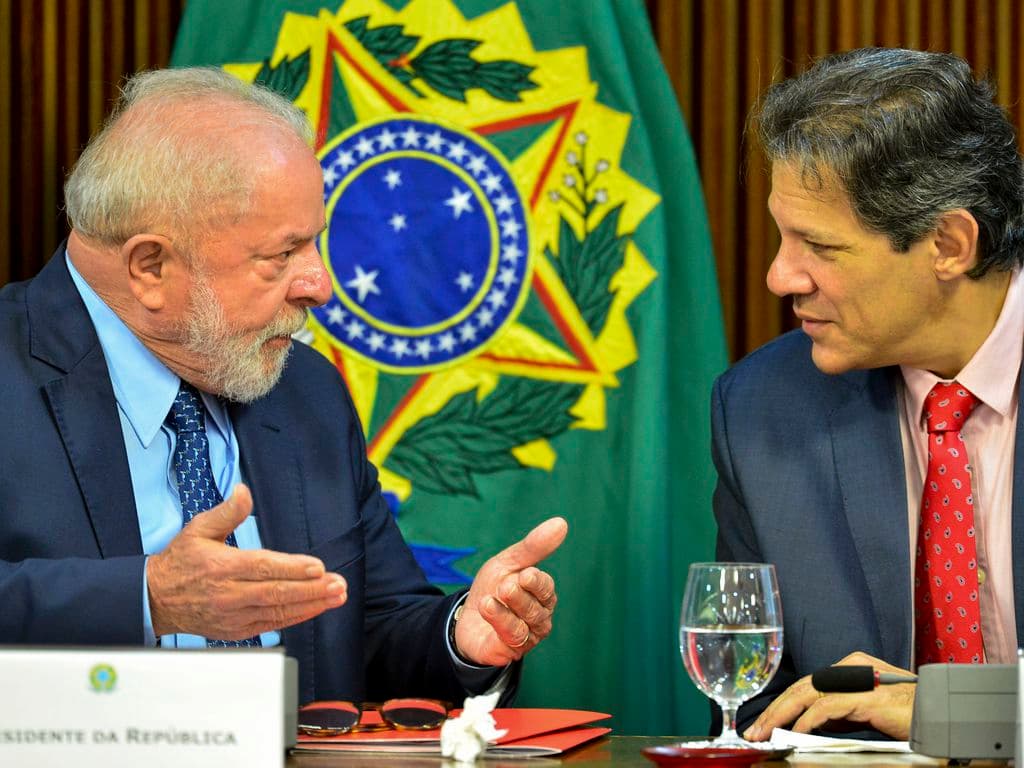 Presidente Luiz Inácio Lula da Silva com o secretário da Fazenda Fernando Haddad