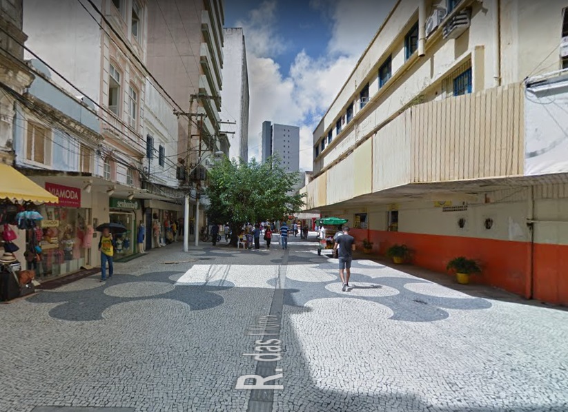 Suspeitos passeavam pela rua das Flores, no bairro de Santo Antônio, quando foram abordadas