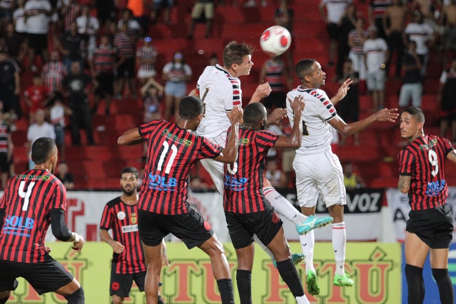 Com 9 jogos e 2 competições, veja calendário do Flamengo no