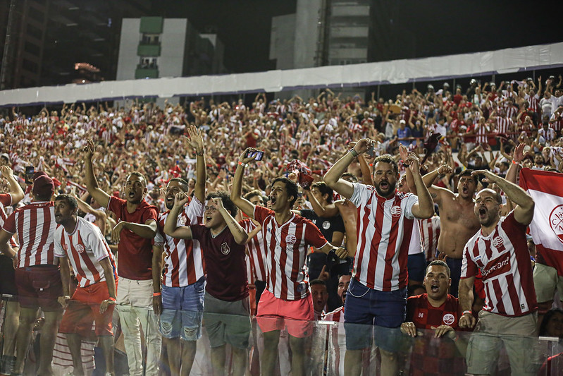 Torcida do Náutico, nos Aflitos