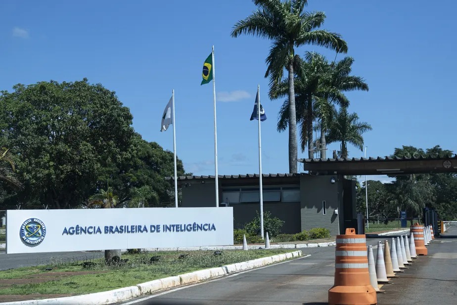 Anatel investiga brecha que permitiu programa secreto usado pela