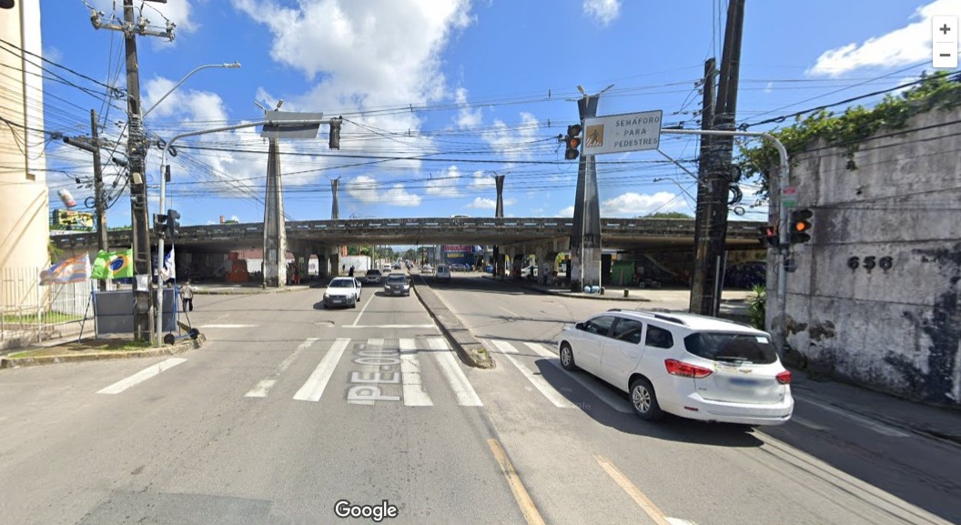 Viaduto Ulisses Guimarães, na Estância, Zona Oeste do Recife