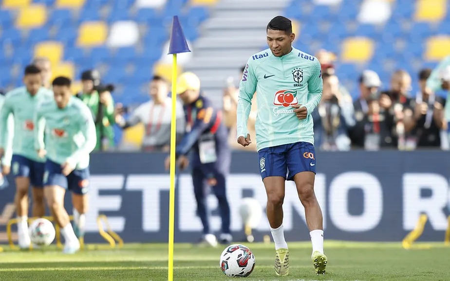 Em sua estreia pela seleção, Rony pode fazer o primeiro gol do ciclo para 2026 