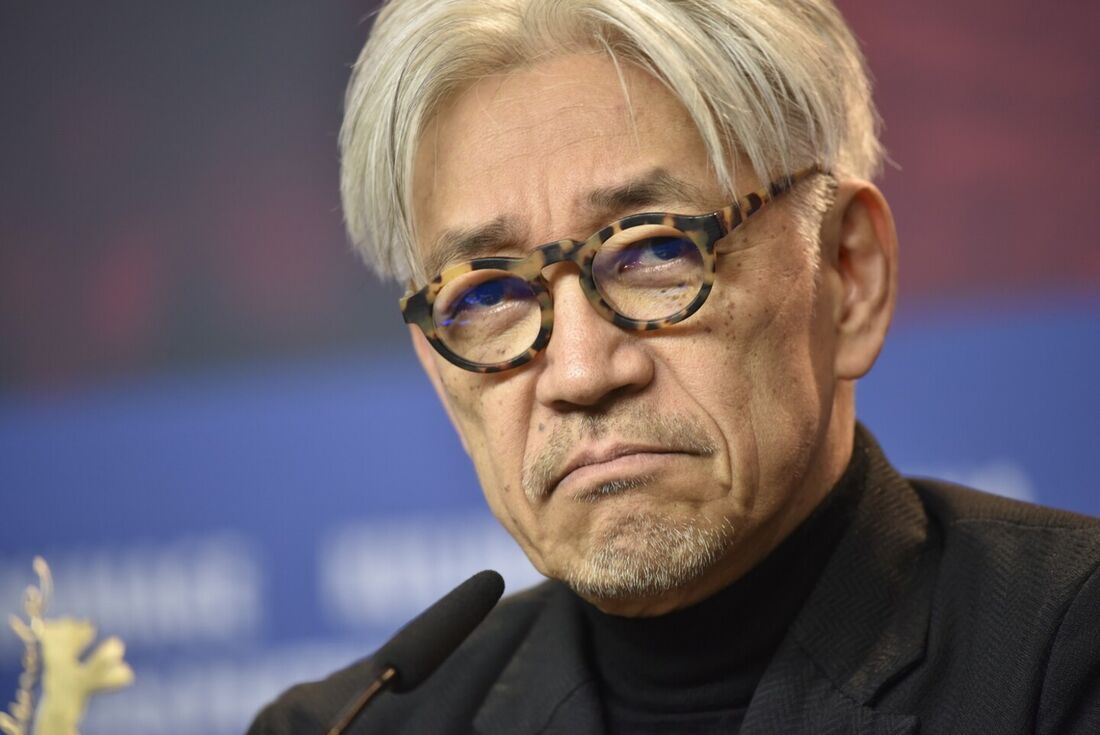  Ryuichi Sakamoto