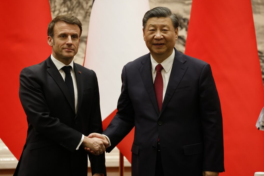 Macron pede ao presidente chinês para "trazer a Rússia à razão"