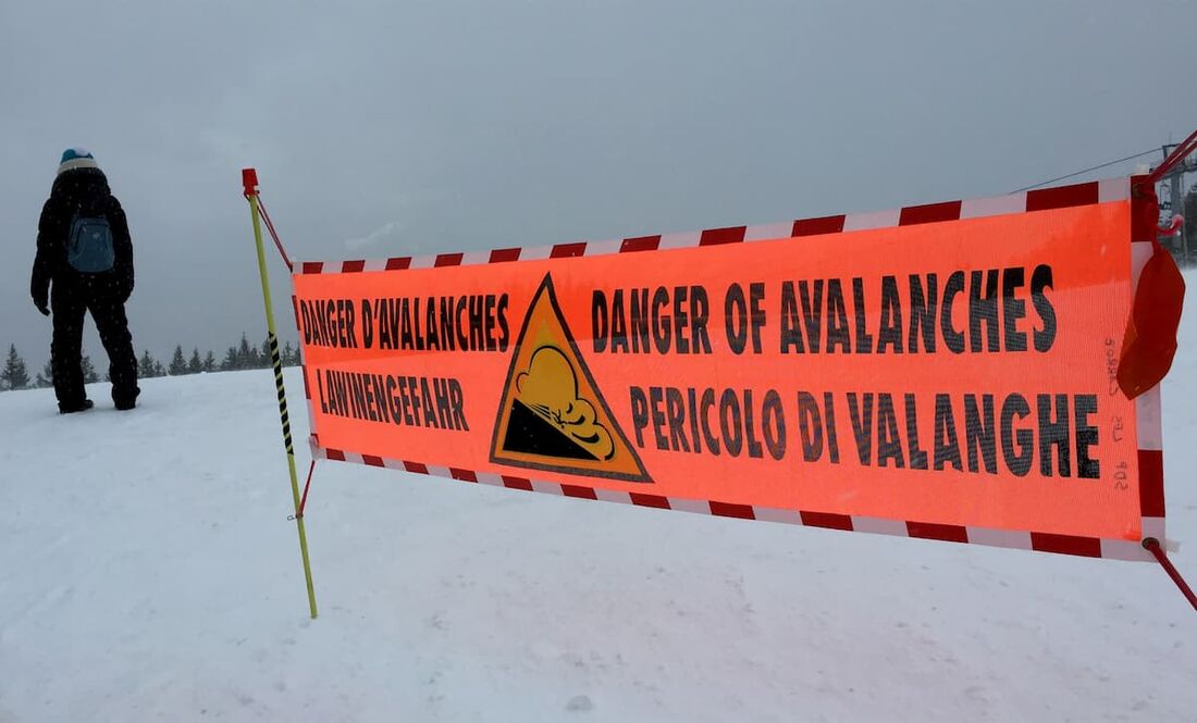 Imagem de arquivo mostra o risco de avalanches