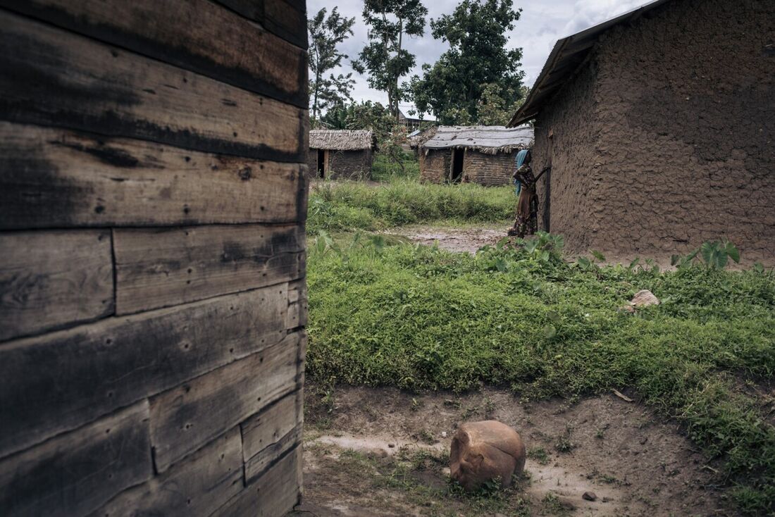 Ataques de rebeldes deixam cadáveres e valas comuns em vila na RD Congo