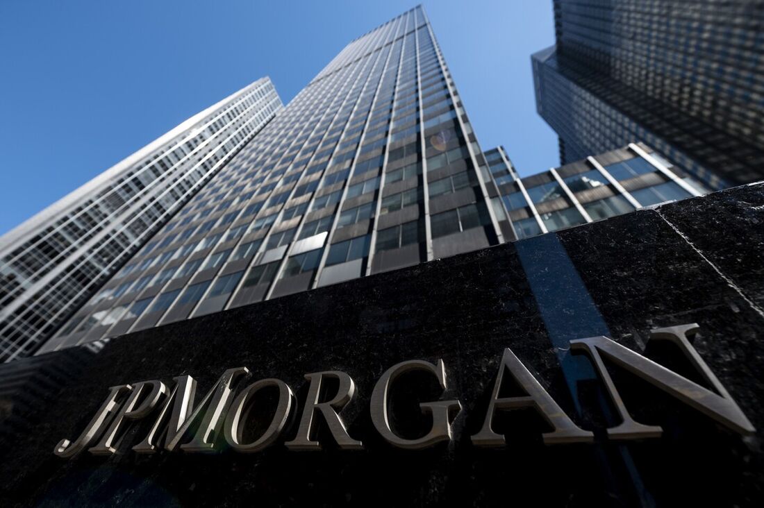 JPMorgan Chase fez um aporte adicional de US$ 1,1 bilhão (R$ 5,4 bilhões) para se prevenir de eventuais calotes de seus clientes.