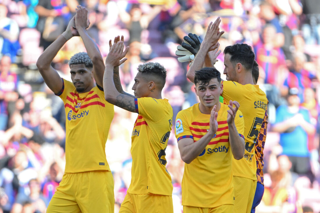 Barcelona celebra vitória após dois empates consecutivos