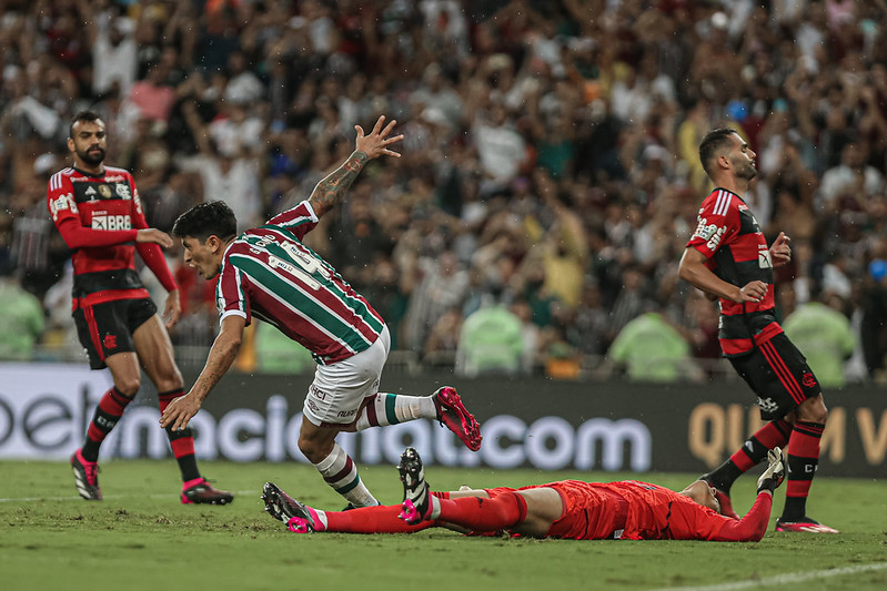 Cano comemora gol marcado diante do Flamengo