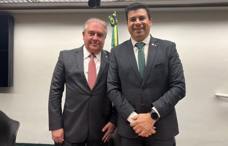 Líderes da bancada pernambucana na Câmara, deputados Augusto Coutinho (Republicanos) e Carlos Veras (PT)