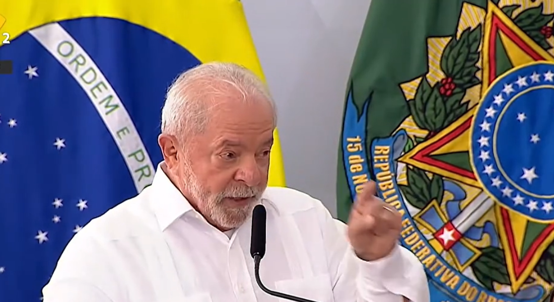 Lula discursa em cerimônia no Palácio do Planalto