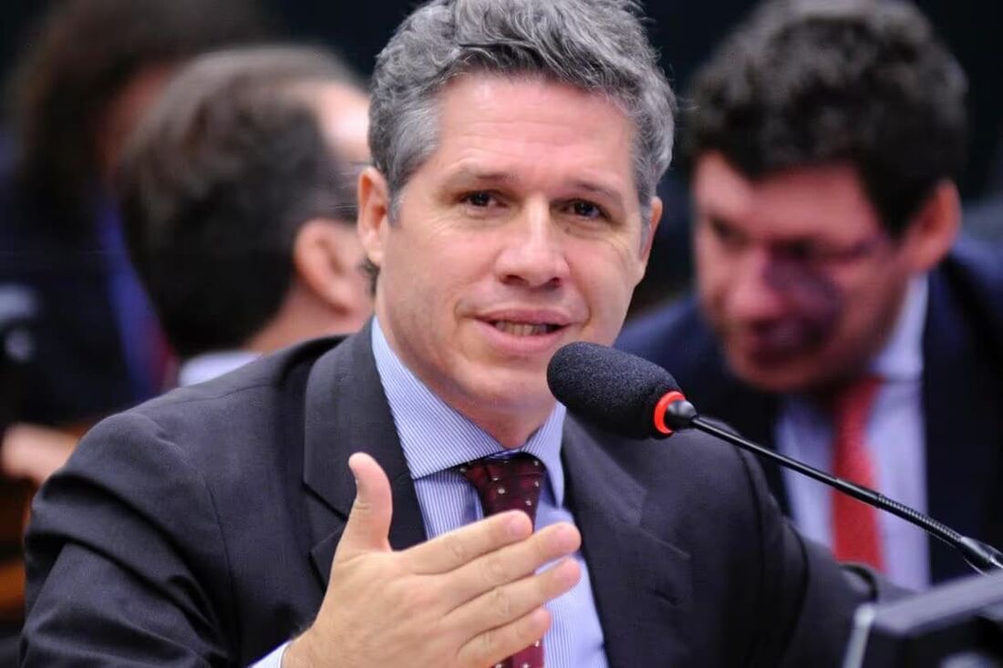 Deputador Paulo Teixeira afirma que "essa jornada de luta já acabou, estamos pedindo as retiradas, para prosseguir o programa de reforma agrária".