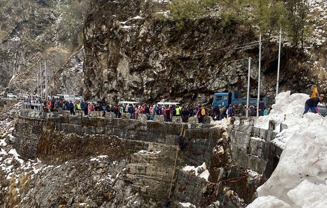 Avalanche no Himalaia indiano deixa ao menos sete mortos