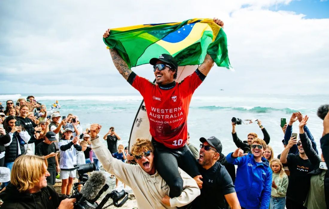 Gabriel Medina comemora a vitória em Margaret River