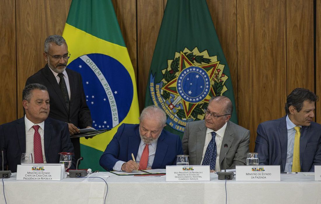 Lula: governo finaliza lista de obras prioritárias dos estados