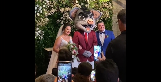 Mascote do Náutico participa de cerimônia de casamento