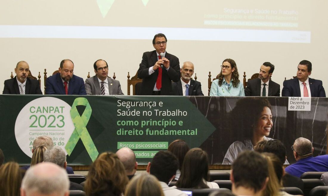 Ministro do Trabalho, Luiz Marinho, o, frisou o foco deste ano na saúde mental do trabalhador.