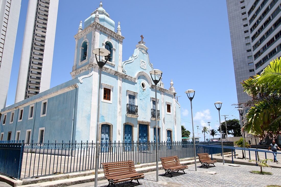 Igreja de Nossa Senhora de Boa Viagem compõe o cenário