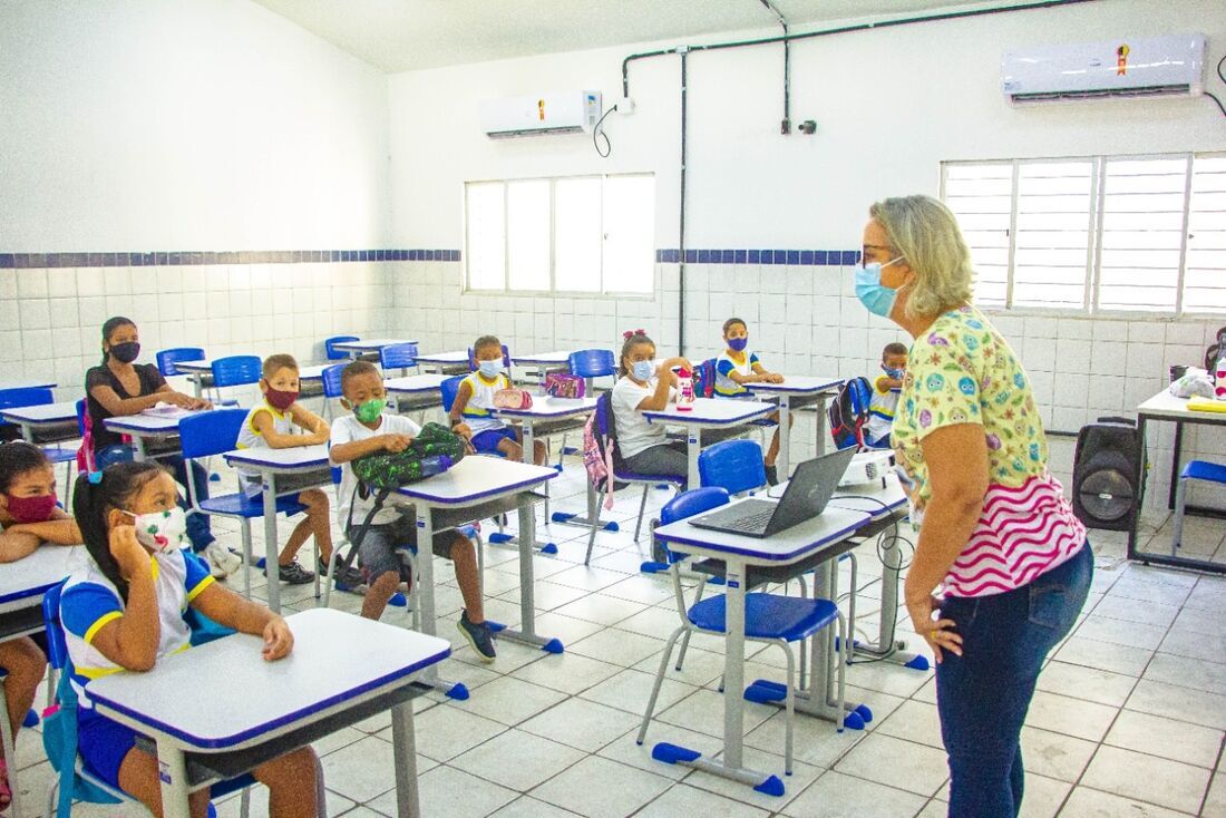 Do total de vagas, 800 são para formação em magistério, pedagogia ou licenciatura plena