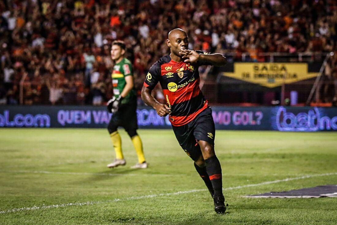 Sport Recife x Santa Cruz: Quem Tem o Melhor Desempenho?