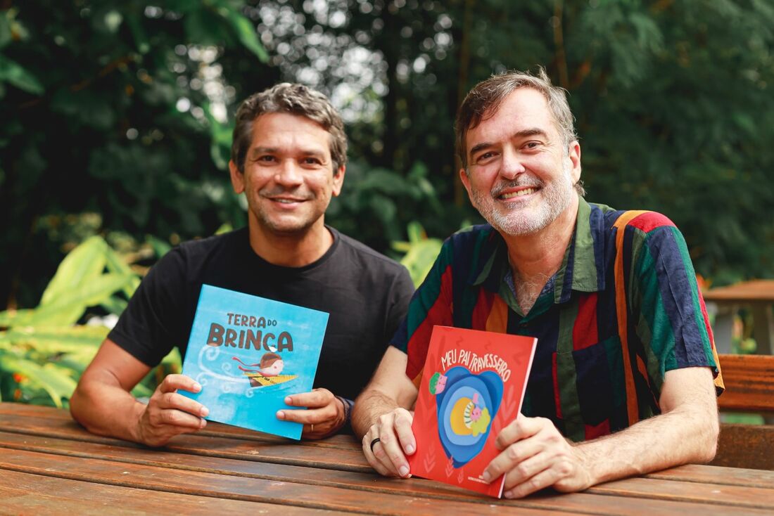 Betinho Montenegro e Ricardo Mello apresentando suas obras