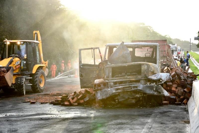 Acidente deixou vários feridos na BR-408